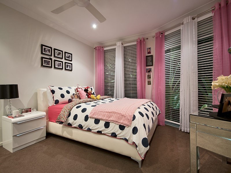 21 Sophie Avenue, Broadbeach Waters QLD 4218