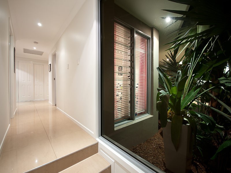 21 Sophie Avenue, Broadbeach Waters QLD 4218