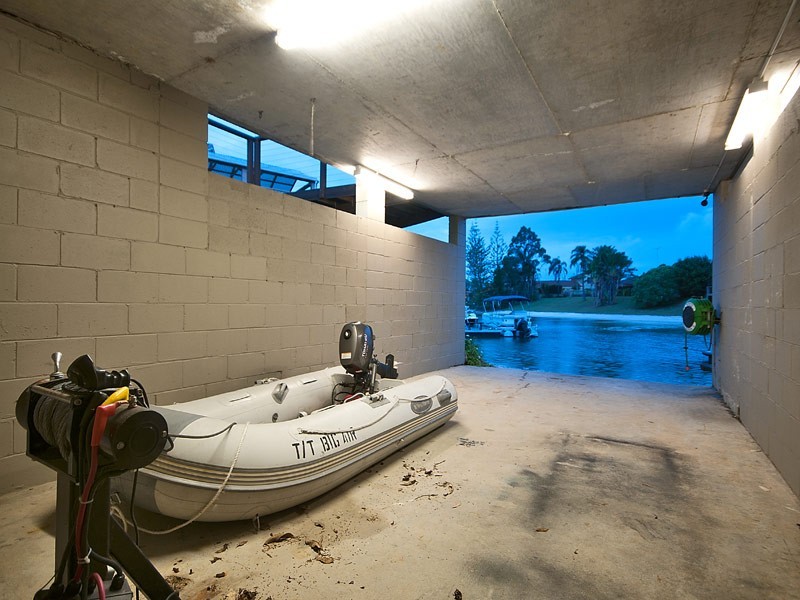 21 Sophie Avenue, Broadbeach Waters QLD 4218