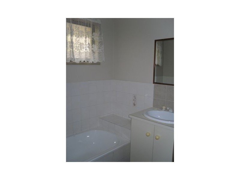 283 Morala Ave, Runaway Bay QLD 4216