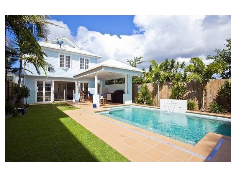 25 Thirteenth Avenue, Palm Beach QLD 4221