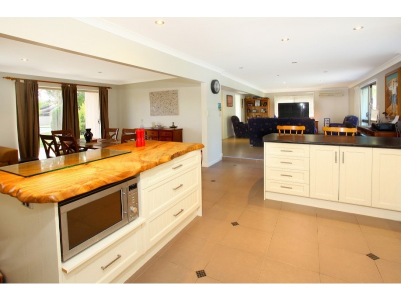 56 Collins Crescent, Benowa QLD 4217