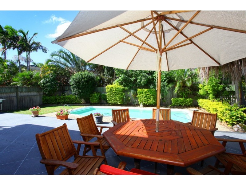 56 Collins Crescent, Benowa QLD 4217