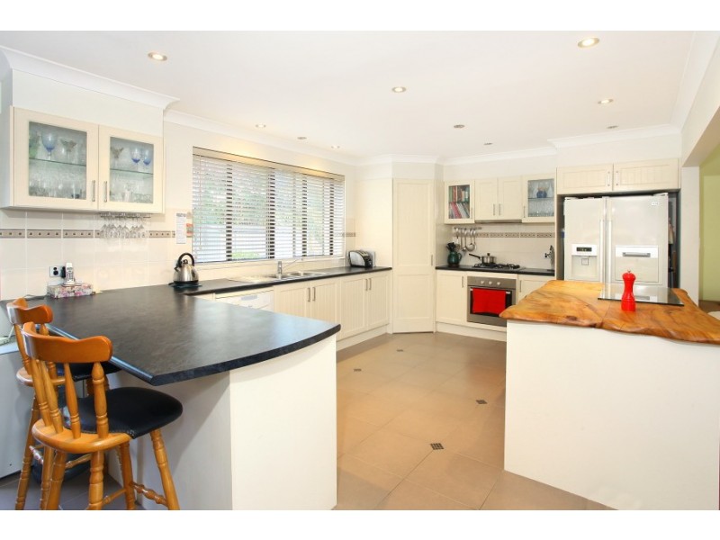 56 Collins Crescent, Benowa QLD 4217