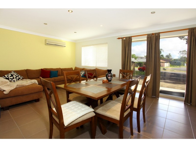 56 Collins Crescent, Benowa QLD 4217