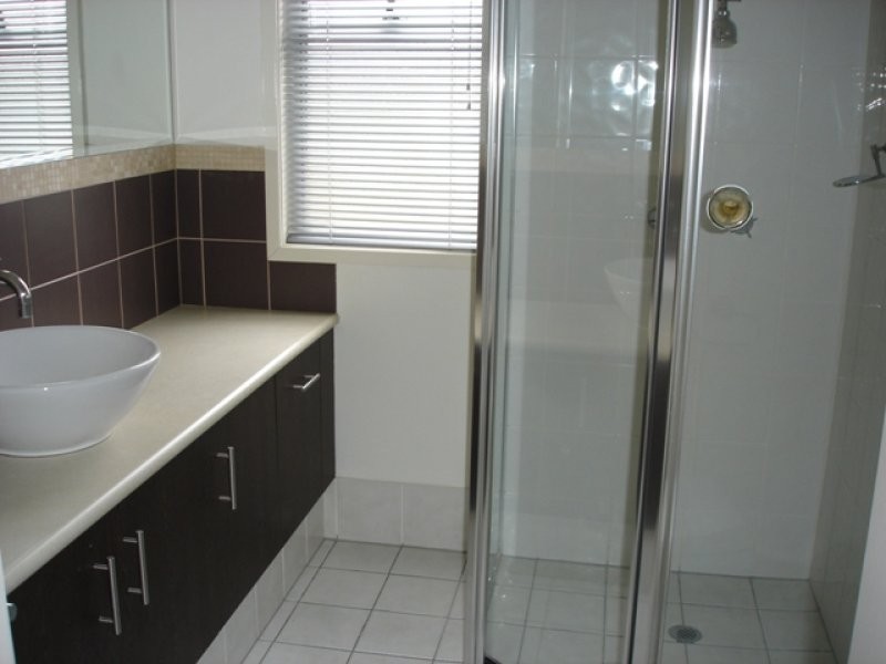 10/16 Baker St, Labrador QLD 4215