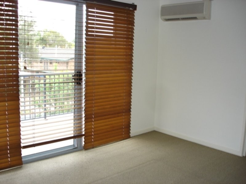 10/16 Baker St, Labrador QLD 4215
