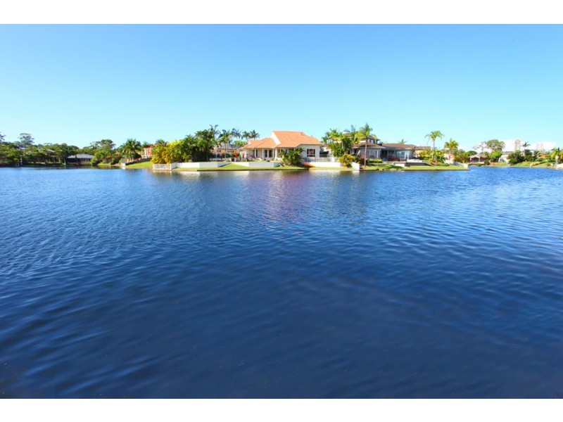 70/40 Cotlew Street East, Southport QLD 4215