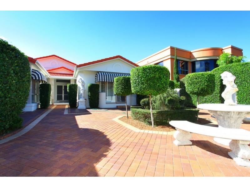 70/40 Cotlew Street East, Southport QLD 4215