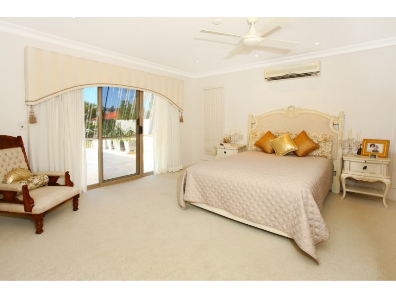 70/40 Cotlew Street East, Southport QLD 4215