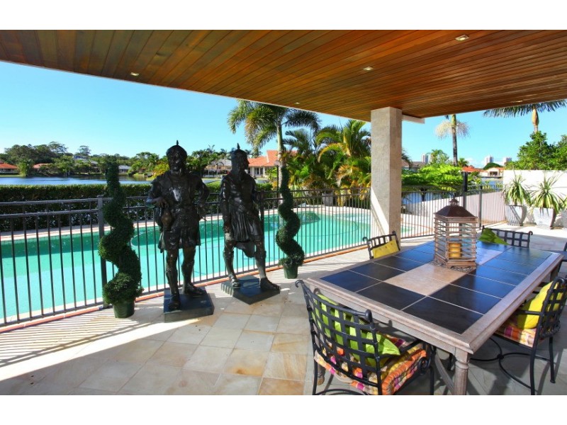 70/40 Cotlew Street East, Southport QLD 4215