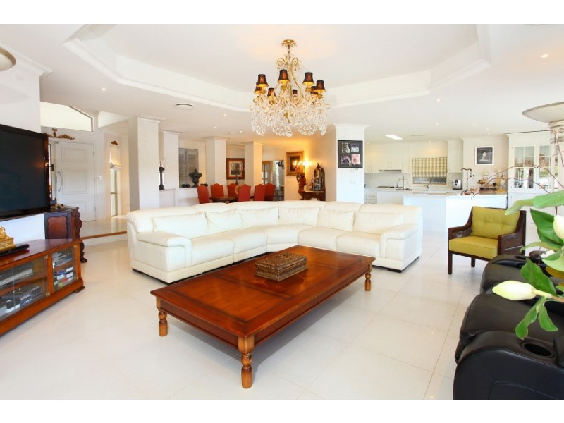 70/40 Cotlew Street East, Southport QLD 4215