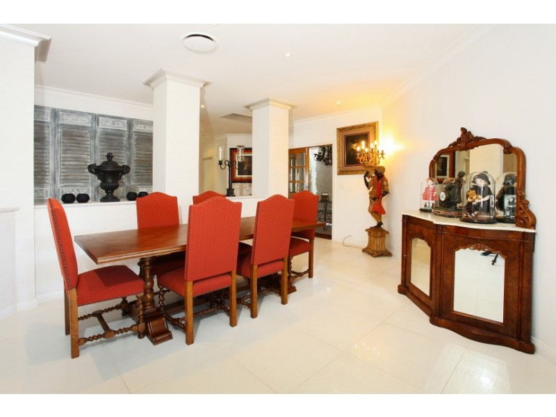 70/40 Cotlew Street East, Southport QLD 4215