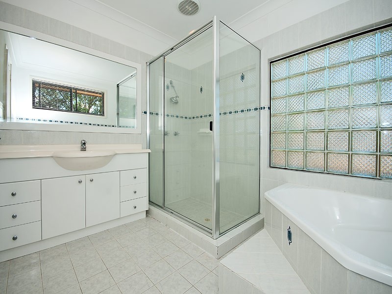 23 Allawah St, Sorrento QLD 4217