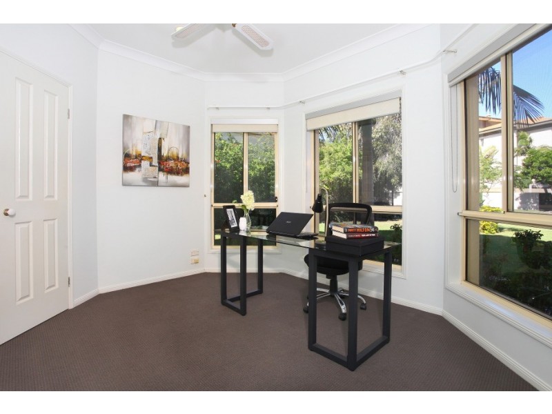 1055 Rosebank Way West, Hope Island QLD 4212
