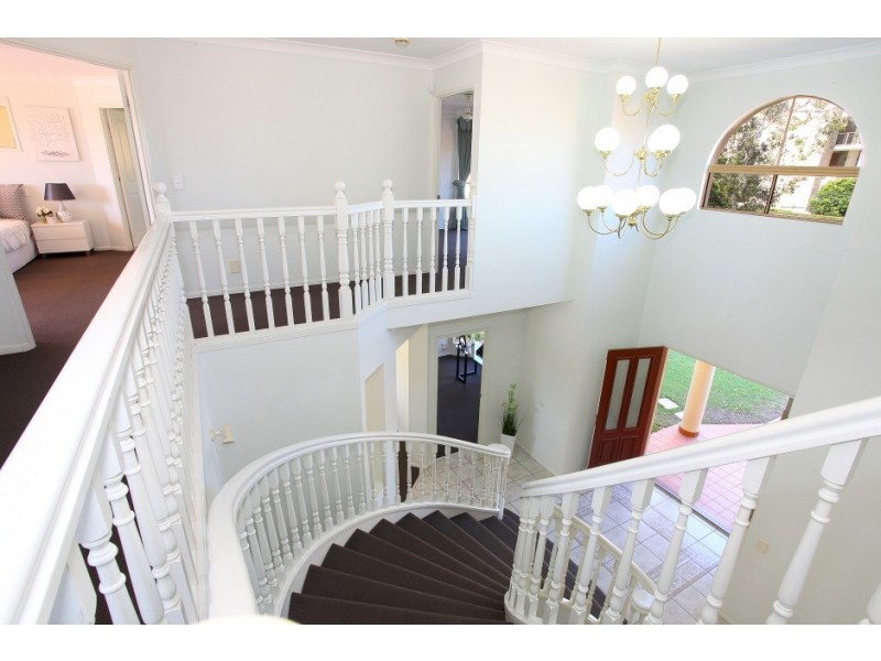 1055 Rosebank Way West, Hope Island QLD 4212
