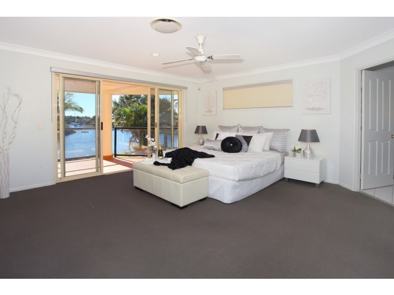 1055 Rosebank Way West, Hope Island QLD 4212
