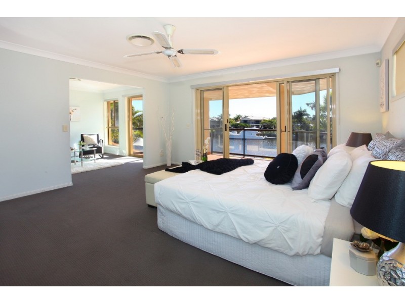 1055 Rosebank Way West, Hope Island QLD 4212