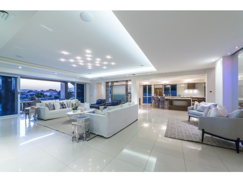 75 Sir Bruce Small Boulevard, Benowa Waters QLD 4217