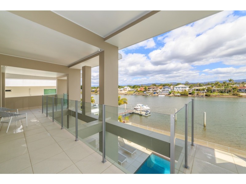 75 Sir Bruce Small Boulevard, Benowa Waters QLD 4217