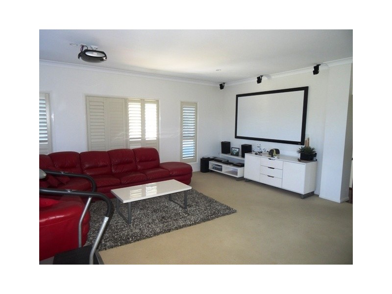 7 Limewood Cres, Ormeau Hills QLD 4208