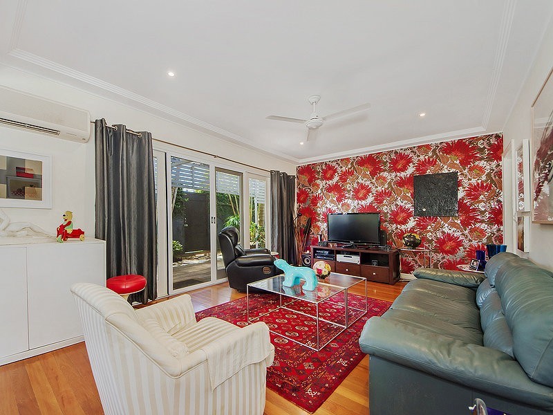 10 Alicia Street, Southport QLD 4215