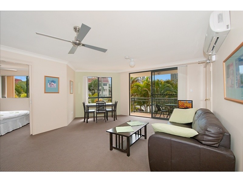 17/10-16 Genoa St, Surfers Paradise QLD 4217