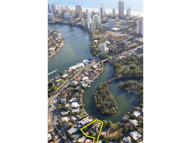 28 Savoy Drive, Broadbeach Waters QLD 4218