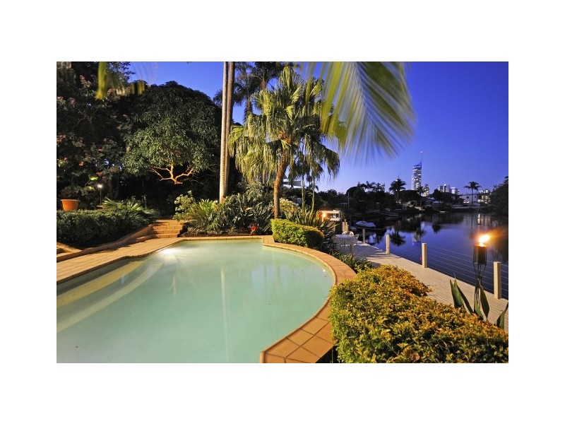 28 Savoy Drive, Broadbeach Waters QLD 4218