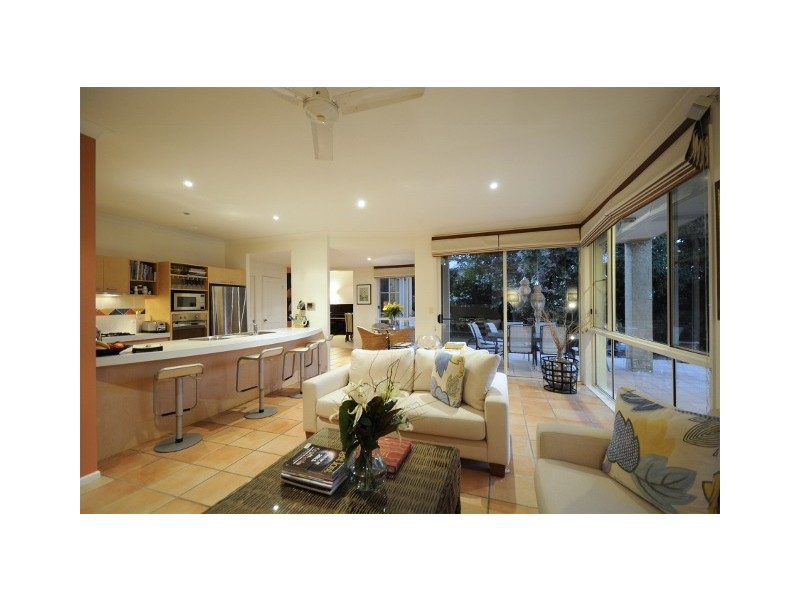 28 Savoy Drive, Broadbeach Waters QLD 4218