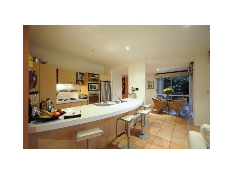 28 Savoy Drive, Broadbeach Waters QLD 4218