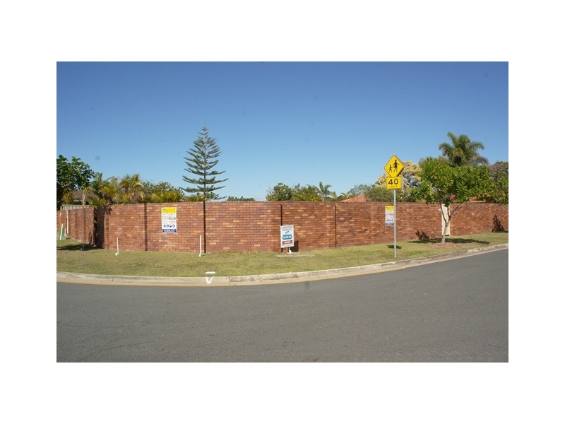 13 Gretel Drive, Mermaid Waters QLD 4218