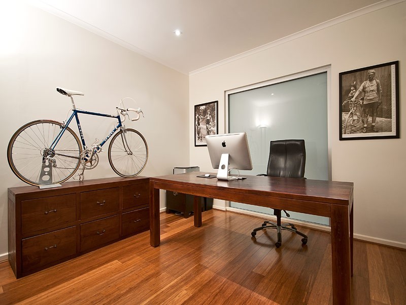 98 Admiralty Drive, Paradise Waters QLD 4217