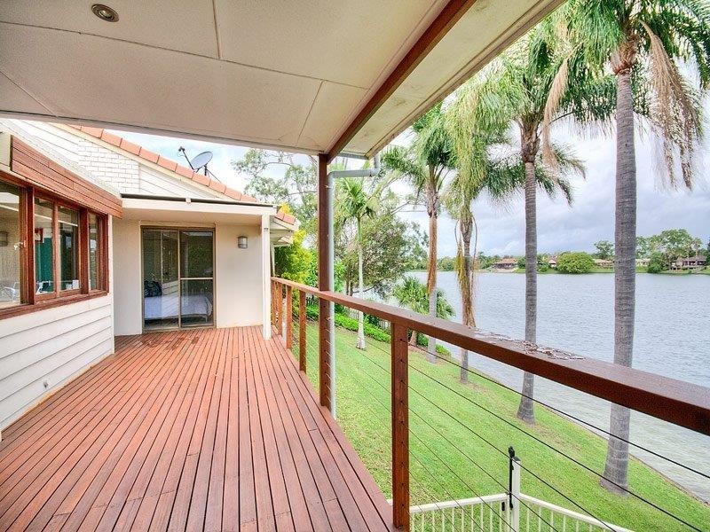 7 Tween Court, Mermaid Waters QLD 4218