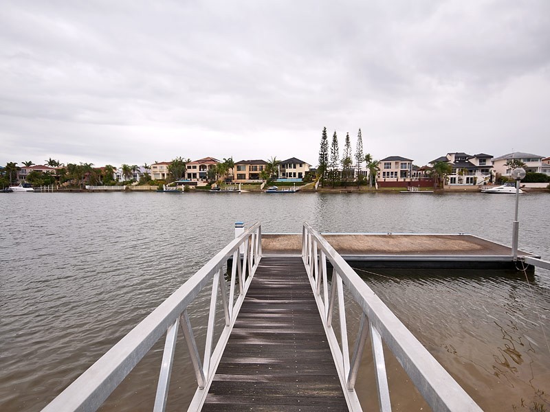 28 Charolais Cres, Benowa Waters QLD 4217