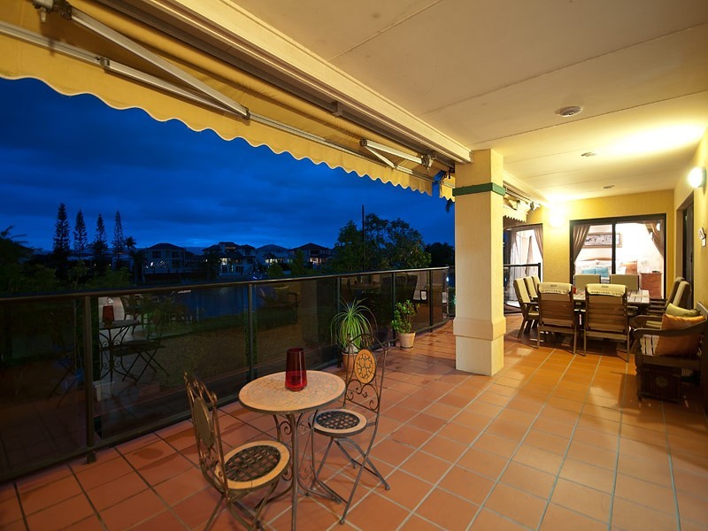 28 Charolais Cres, Benowa Waters QLD 4217