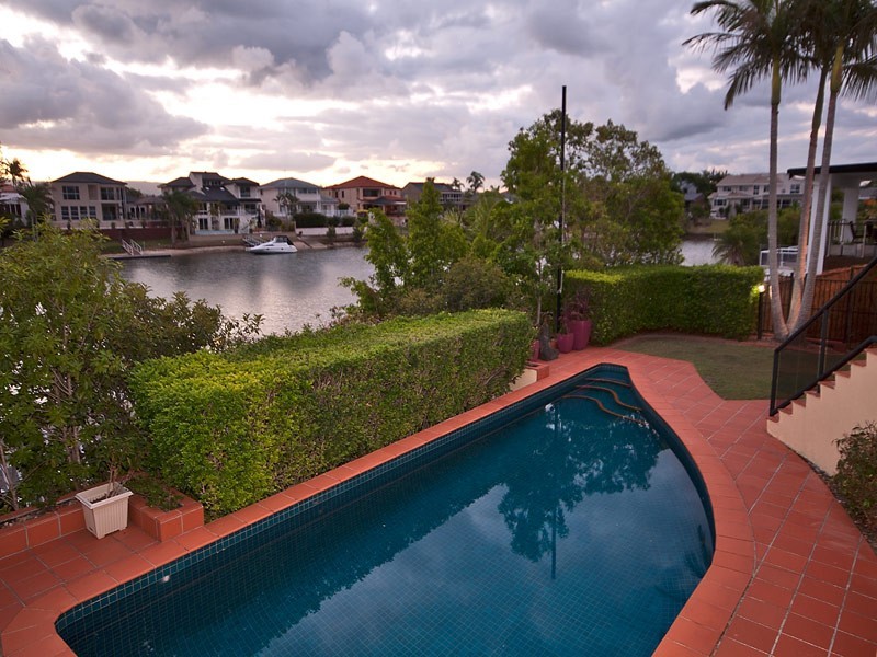 28 Charolais Cres, Benowa Waters QLD 4217