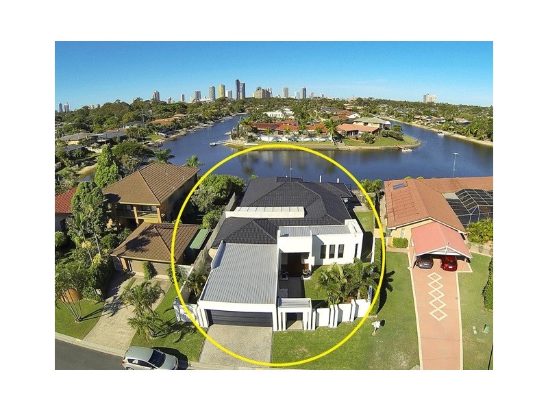 10 Wyuna Street, Broadbeach Waters QLD 4218
