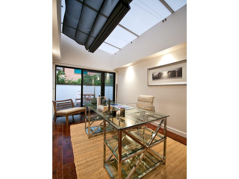 10 Wyuna Street, Broadbeach Waters QLD 4218