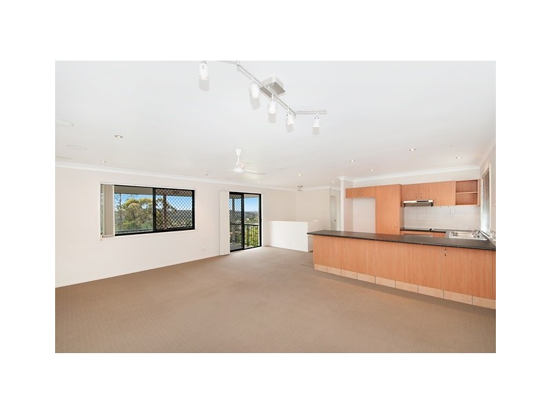 32 Palmerston Dr, Oxenford QLD 4210