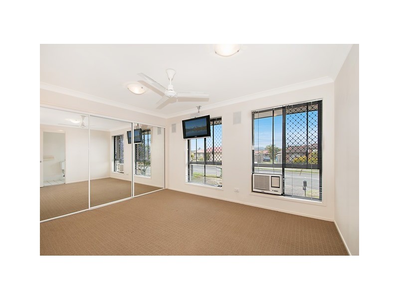 32 Palmerston Dr, Oxenford QLD 4210