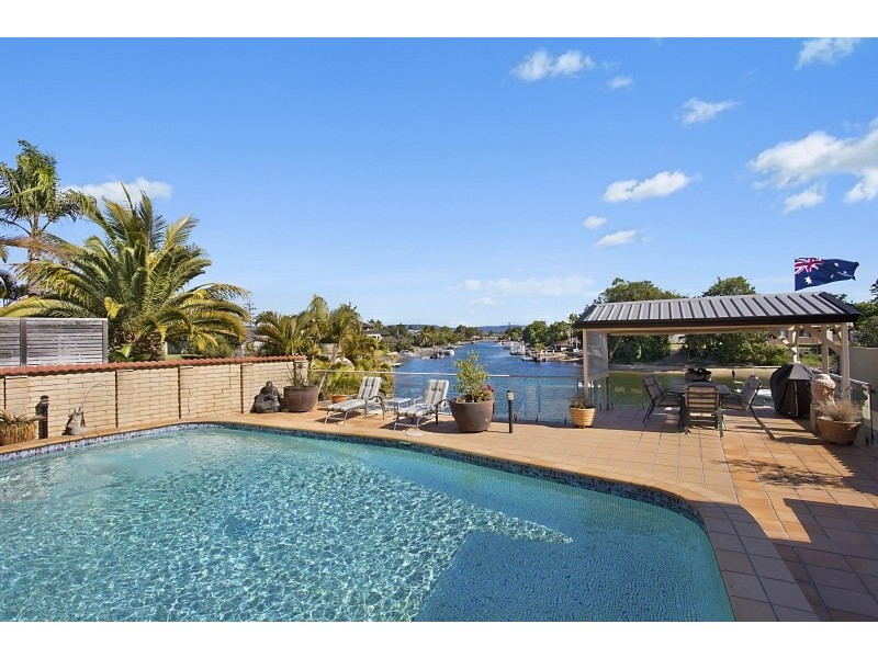 5 Fiesta Avenue, Isle Of Capri QLD 4217