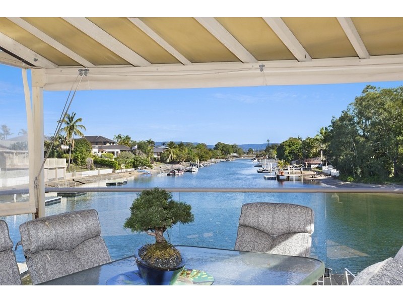 5 Fiesta Avenue, Isle Of Capri QLD 4217