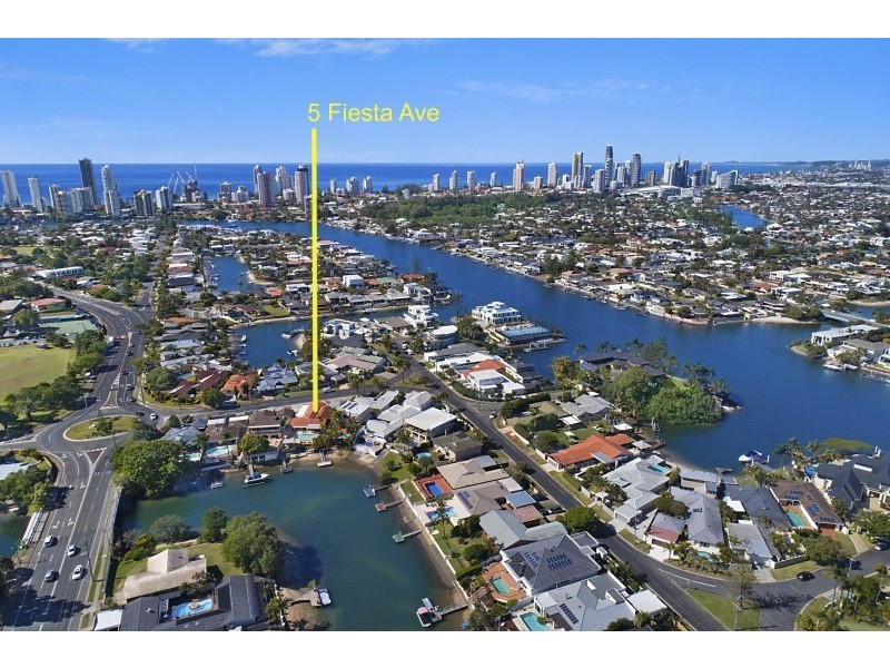 5 Fiesta Avenue, Isle Of Capri QLD 4217
