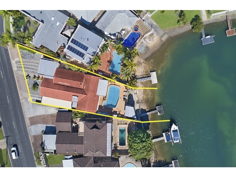 5 Fiesta Avenue, Isle Of Capri QLD 4217