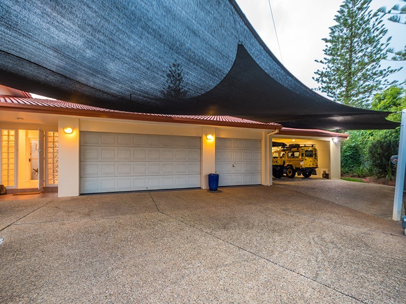 115 Amalfi Drive, Isle Of Capri QLD 4217
