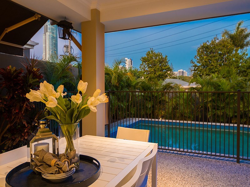 5 The Corso, Isle Of Capri QLD 4217