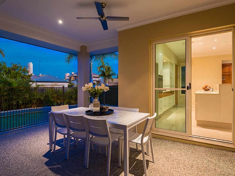 5 The Corso, Isle Of Capri QLD 4217