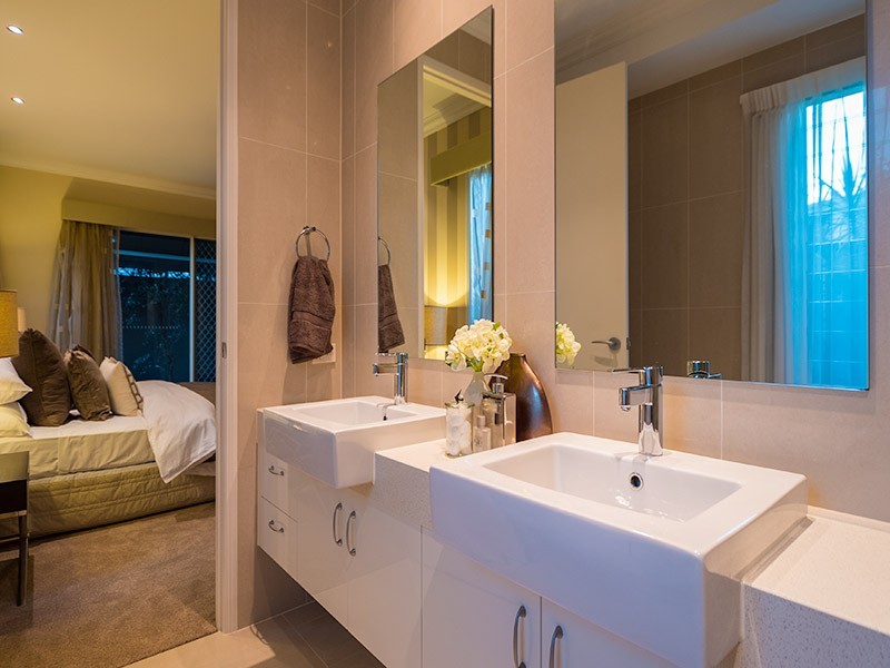 5 The Corso, Isle Of Capri QLD 4217