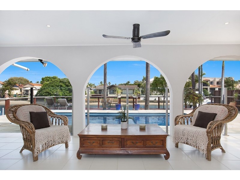 62 Gibraltar Drive, Isle Of Capri QLD 4217